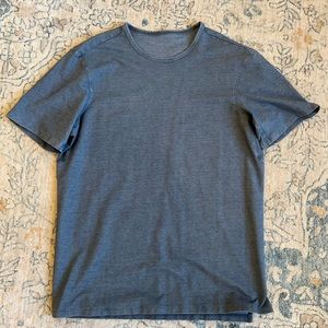 Lululemon Mens Medium blue/grey t-shirt